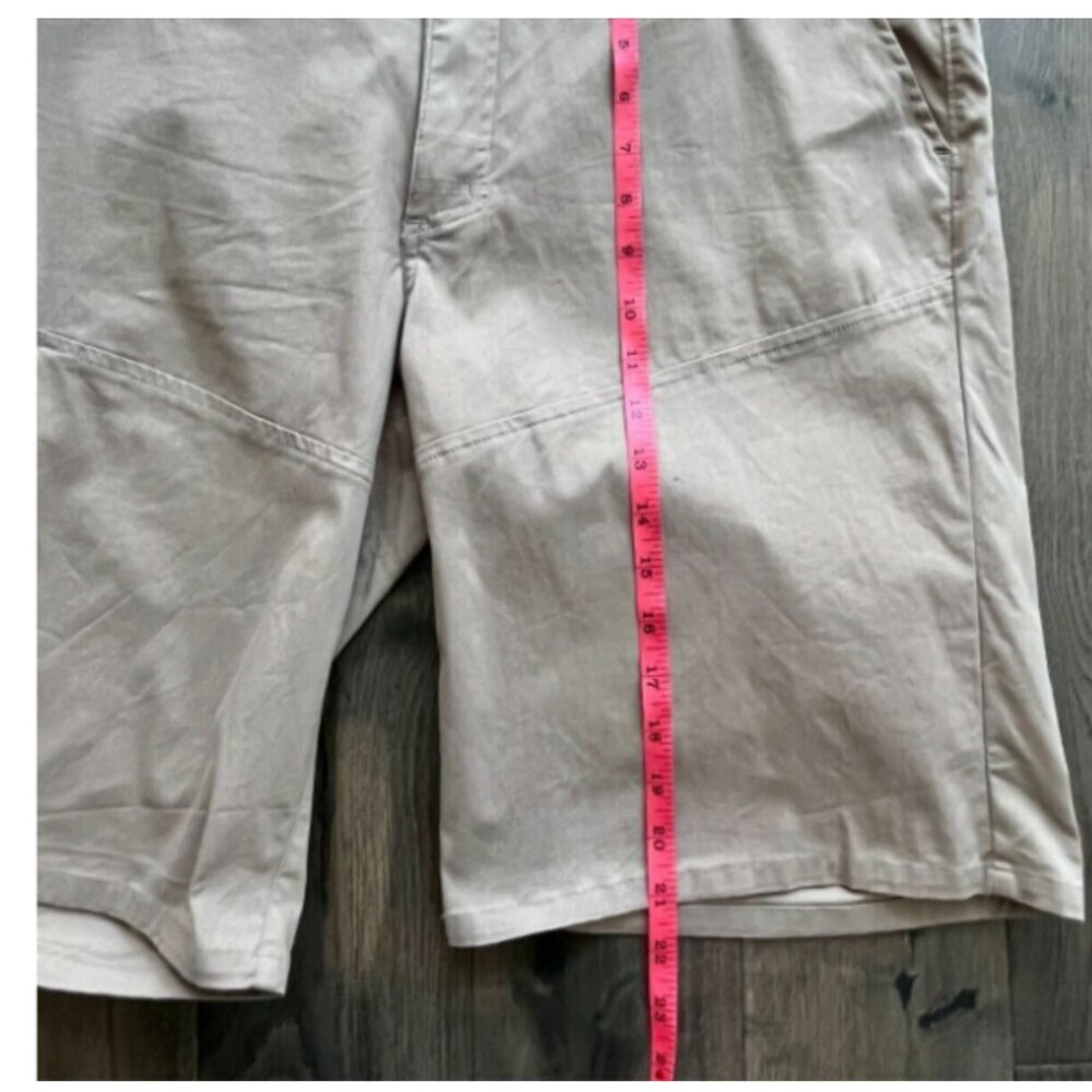 Mountain Hardwear Men's Khaki Hiking Shorts Size 38 Outdoor Travel Cotton Casual - Picture 7 of 9